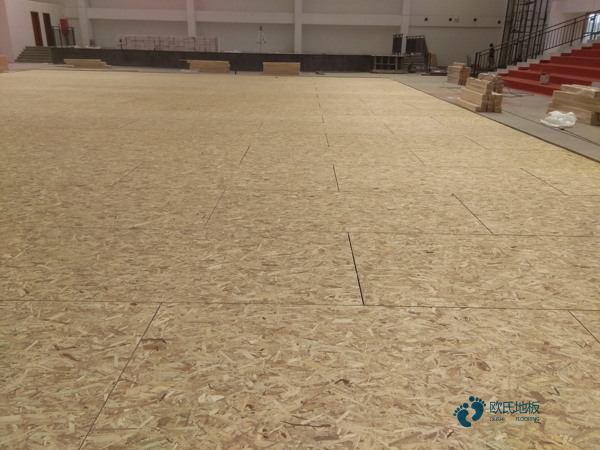 硬木企口体育运动地板怎么翻新？