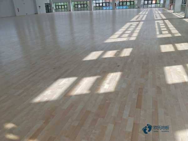 学校舞蹈房木地板安装工艺