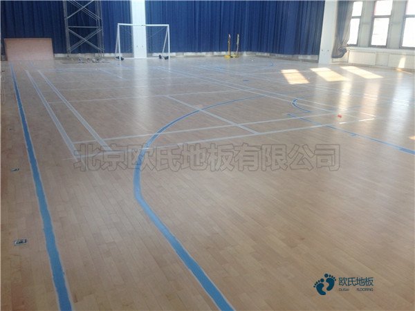 专业的篮球场木地板怎么翻新