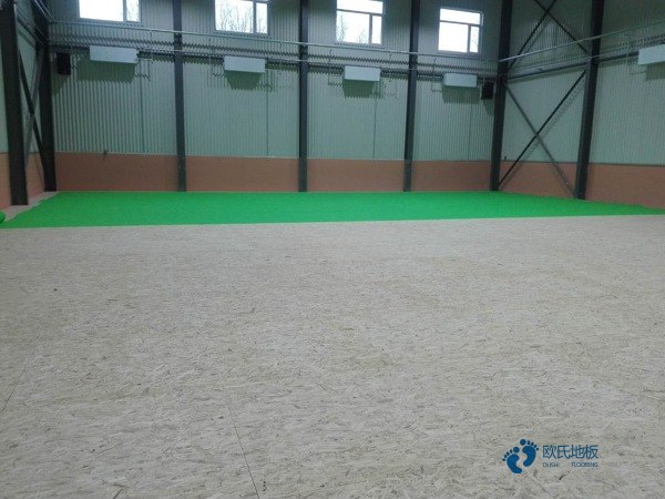 枫桦木篮球运动地板怎么翻新？