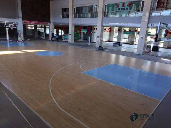 五角枫体育运动地板怎么翻新